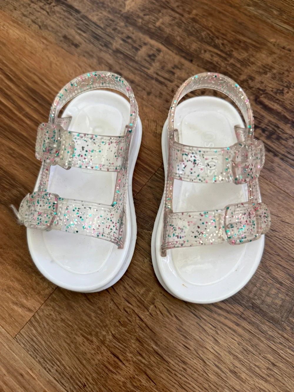 OSHKOSH Clear Glitter Jelly Sandals - size 4